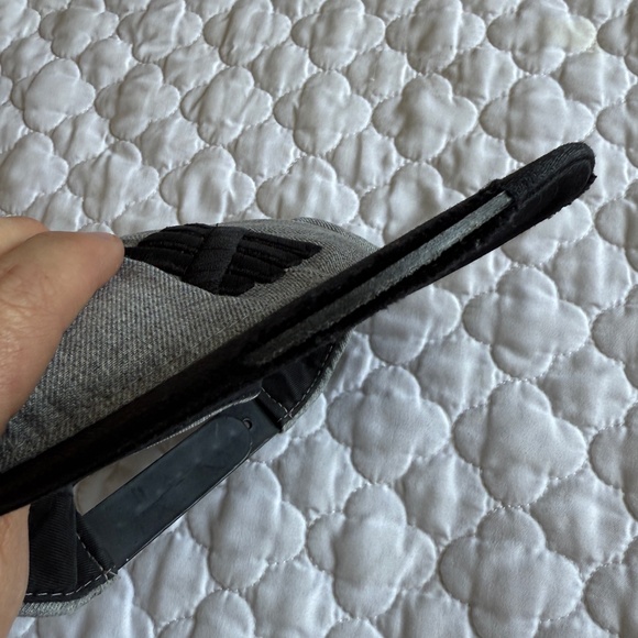 Undefeated Distressed Cap / Hat in Grey & Black Adjustable - Picture 5 of 6